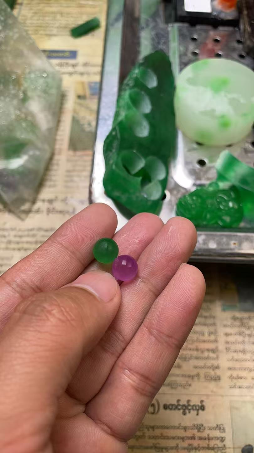 天然缅甸翡翠A货珠子